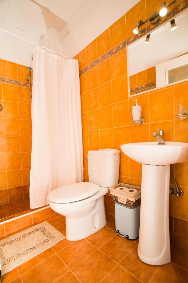 Spongkalya Apartment II Kalymnos Town ภายนอก รูปภาพ